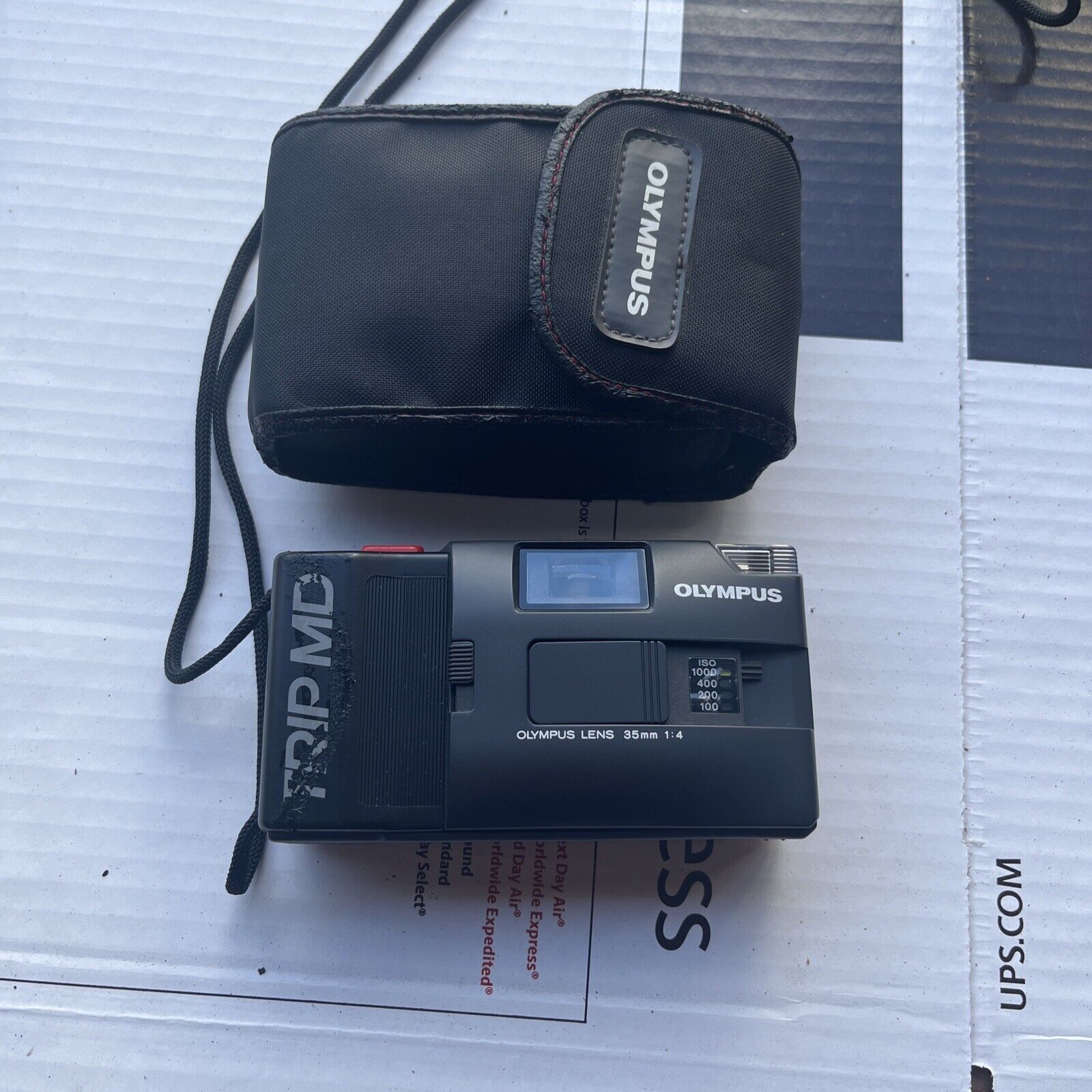Olympus Trip MD 35mm Film Point & Shoot Camera w/ Case