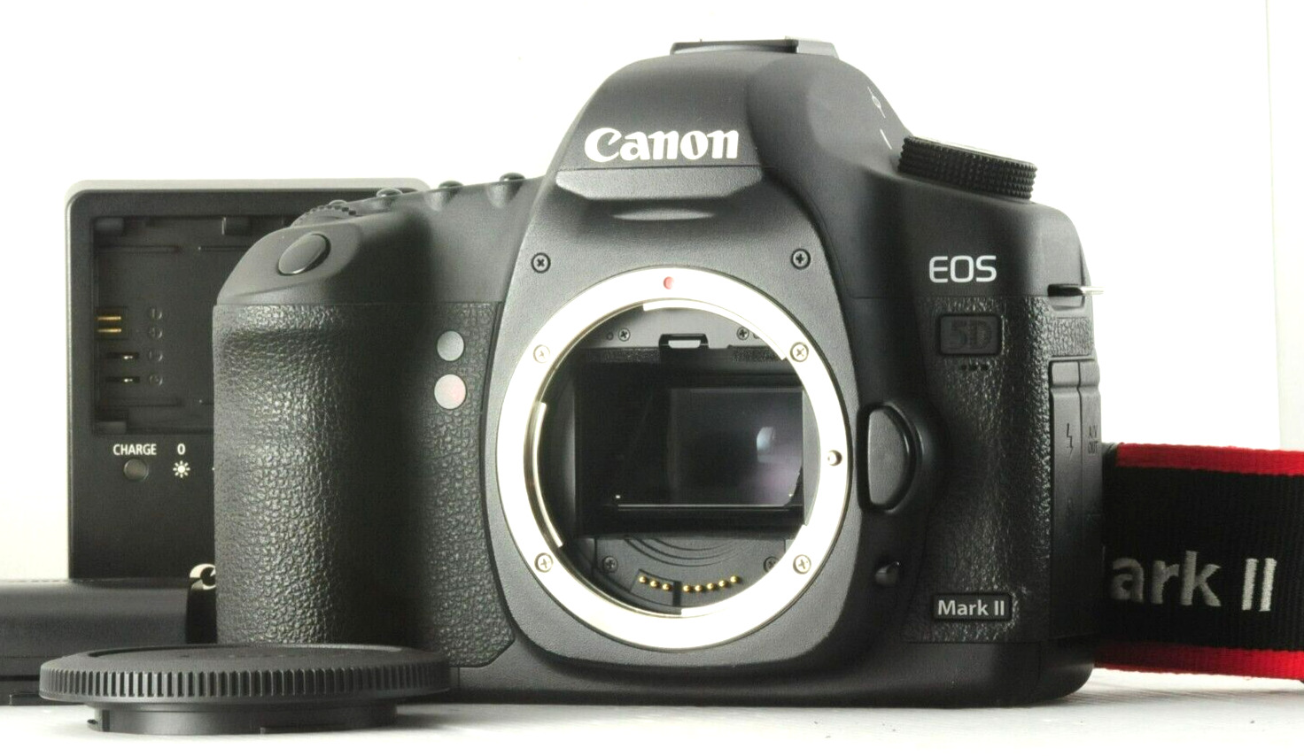 Near MINT Canon EOS 5D Mark II 21.1 MP Digital SLR Camera w/charger From Japan